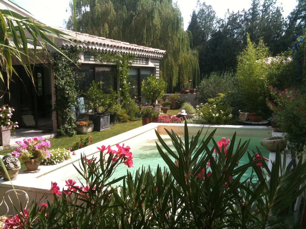 Le Clos Martin Eyragues Esterno foto