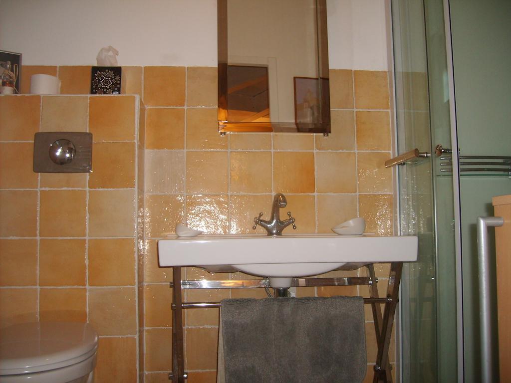 Le Clos Martin Eyragues Camera foto